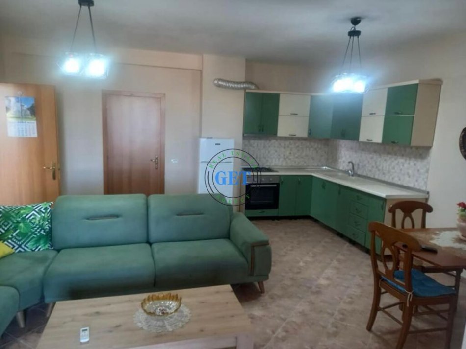 Durres, jepet me qera apartament 2+1+Ballkon Kati 4, 80 m² 400 € (Muzeumi, Durres)