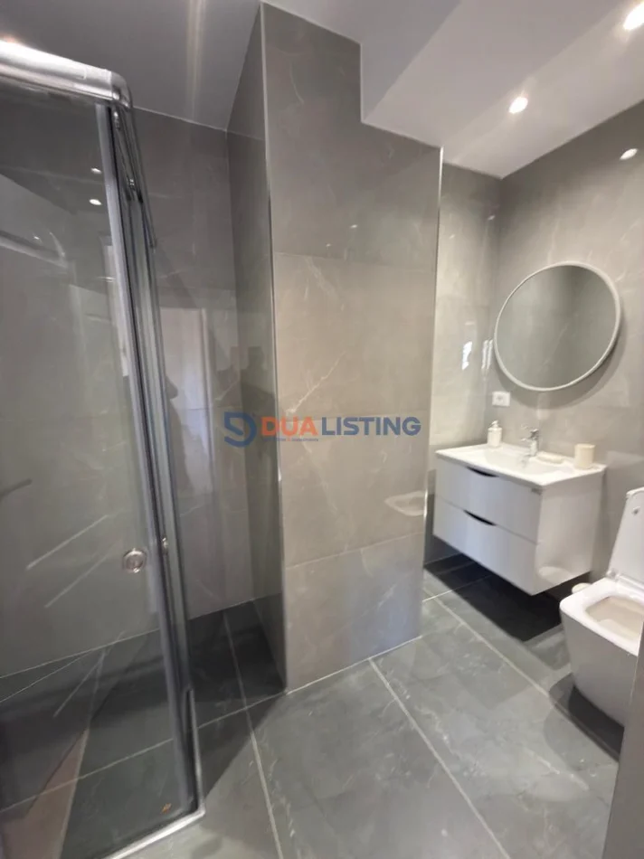Tirane, jepet me qera apartament 3+1 , 120 m² 1.300 € (Selvia)
