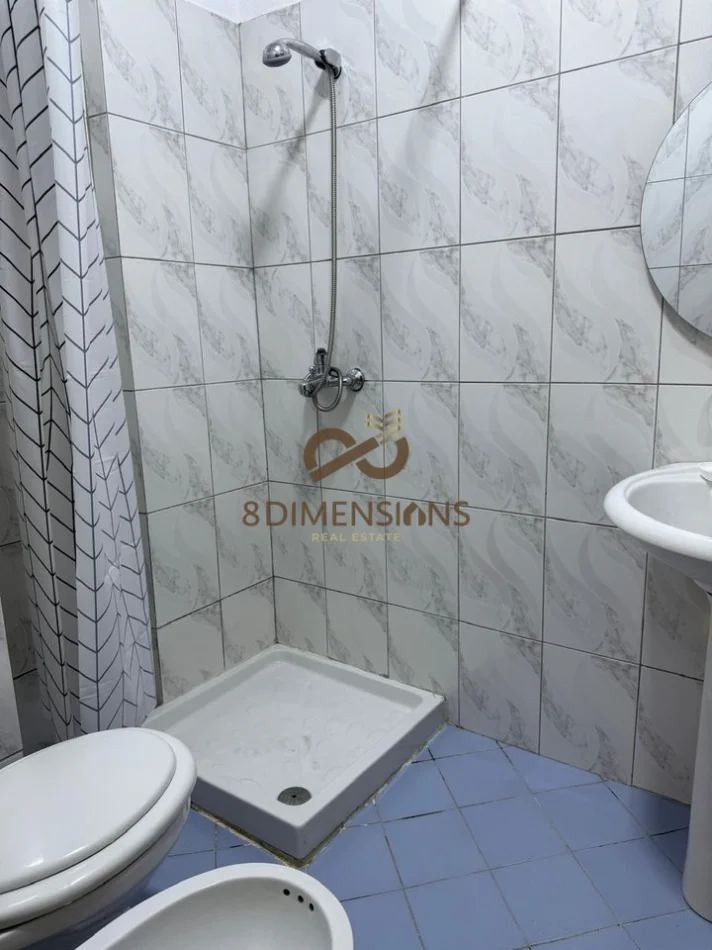 Tirane, jepet me qera apartament 2+1+Ballkon Kati 5, 100 m² 650 € (21 dhjetori)