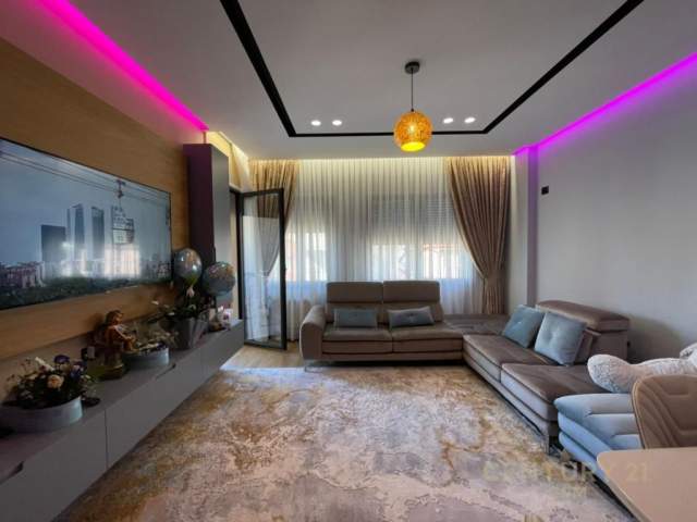 Tirane, shitet apartament 1+1+BLK Kati 3, 86 m² 130.000 Euro (Komuna e Parisit)