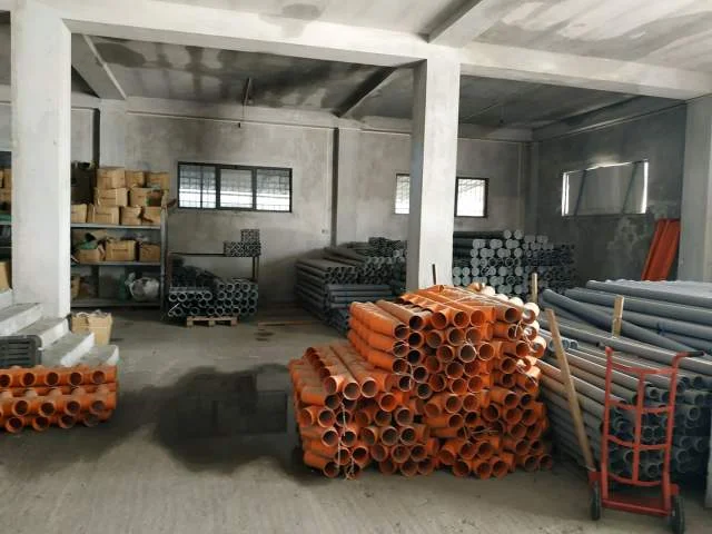 Tirane, jap me qera ambjent biznesi Kati 0, 1.000 m² 2.100 Euro (Autostrada Tirane-Durres)