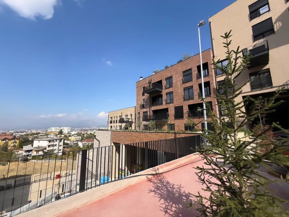 Tirane, shitet apartament 1+1 , 82 m² 137.000 € (kodra diellit 2 zgjerimi)