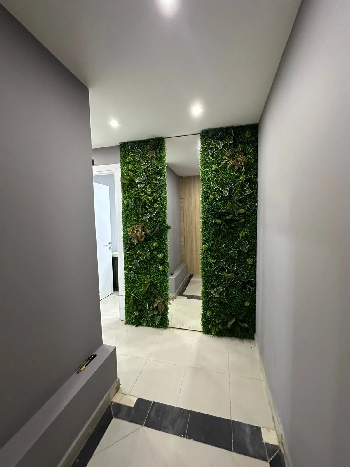 Shitet Ambjent biznesi (i investuar) prane Sheshit Wilson,sip. Totale 133 m2,kati -1,cmimi 140,000 Euro