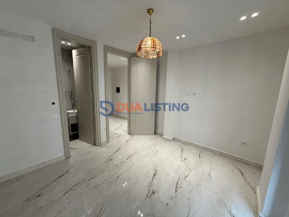 Tirane, jepet me qera ambjent biznesi , 92 m² 1.600 € (Liqeni i Thate)