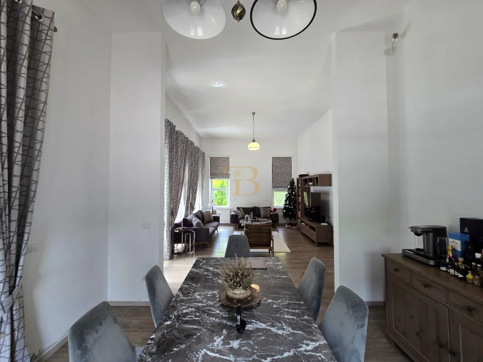 Tirane, shitet Vile 3 Katshe Kati 0, 391 m² 1.600.000 € (prane Tegut)