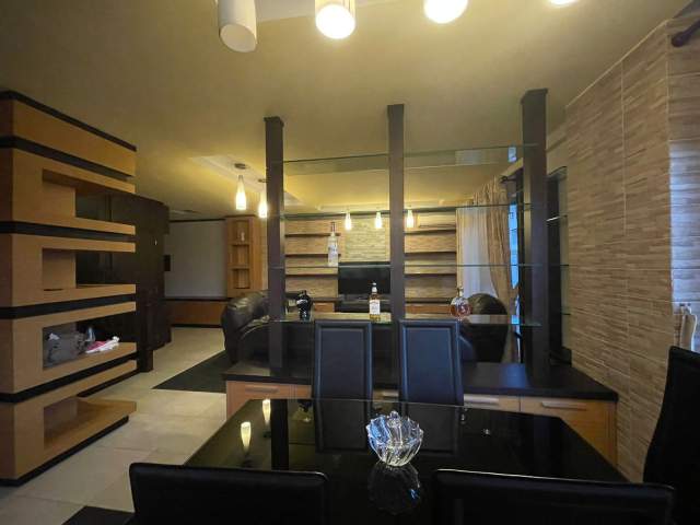 Tirane, jepet me qera apartament duplex 2+1+A+BLK Kati 3, 600