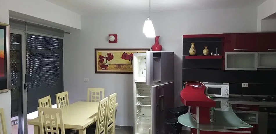 Tirane, jepet me qera apartament 3+1+Aneks+Ballkon Kati 9, 160 m² 800 € 
