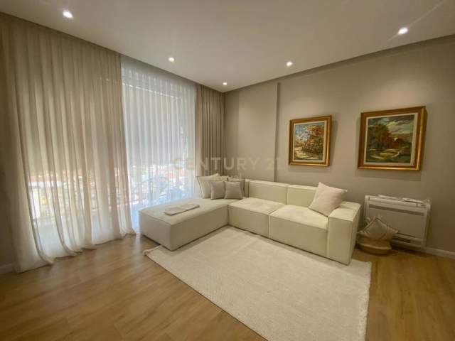Tirane, jepet me qera apartament 4+1 Kati 7, 96 m² 1.200 Euro (21 Dhjetorit)