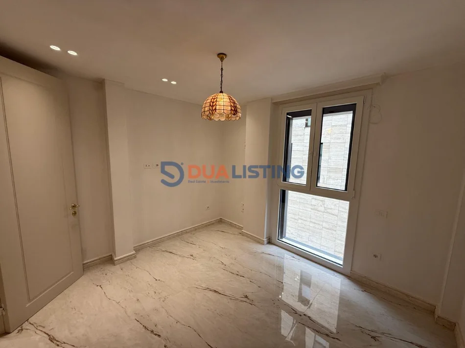 Tirane, jepet me qera ambjent biznesi , 92 m² 1.600 € (Liqeni i Thate)