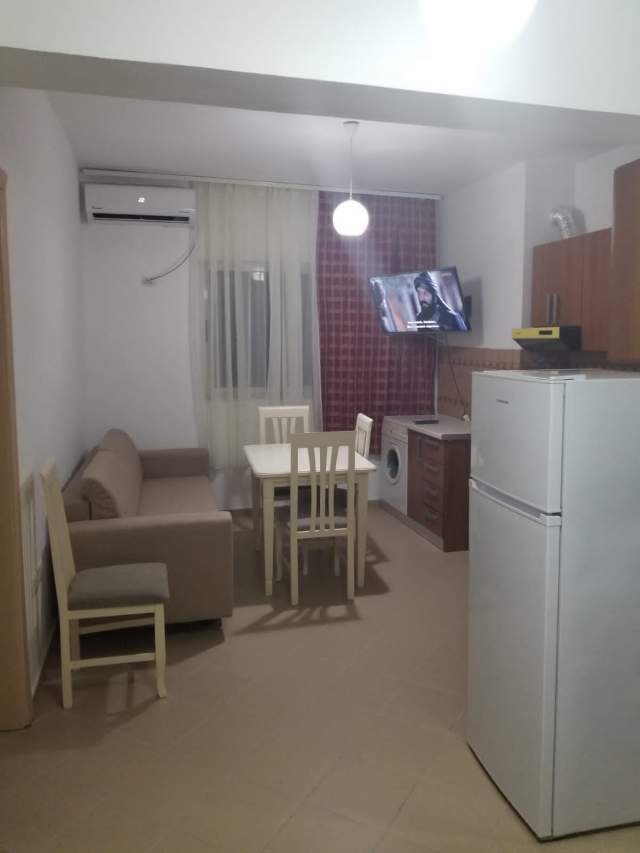 Tirane, jepet me qera apartament 2+1+BLK Kati 10, 70 m² 450 Euro (shkolla Qazim Turdiu)