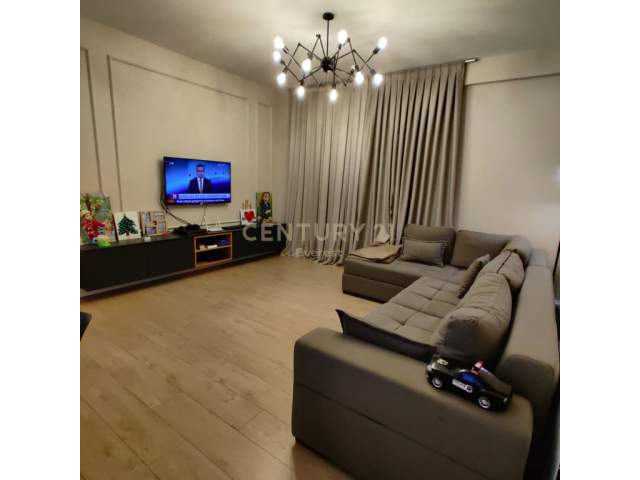 Tirane, shitet apartament 2+1 Kati 2, 88 m² 125.000 Euro (Kopshti Botanik)