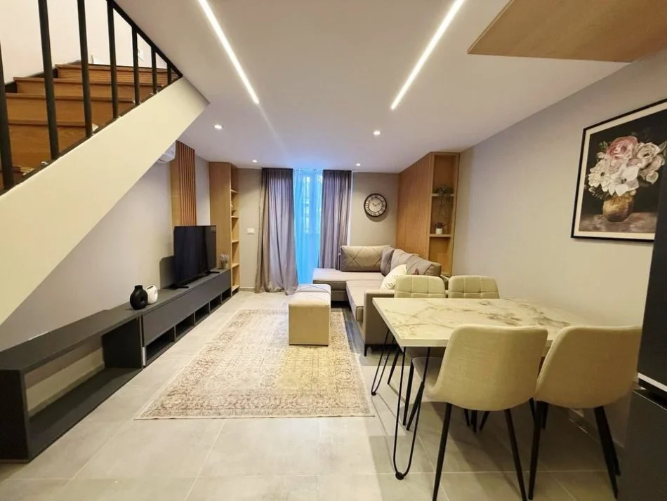 Tirane, shitet apartament duplex 1+1 , 70 m² 119.000 € (golden park residence)