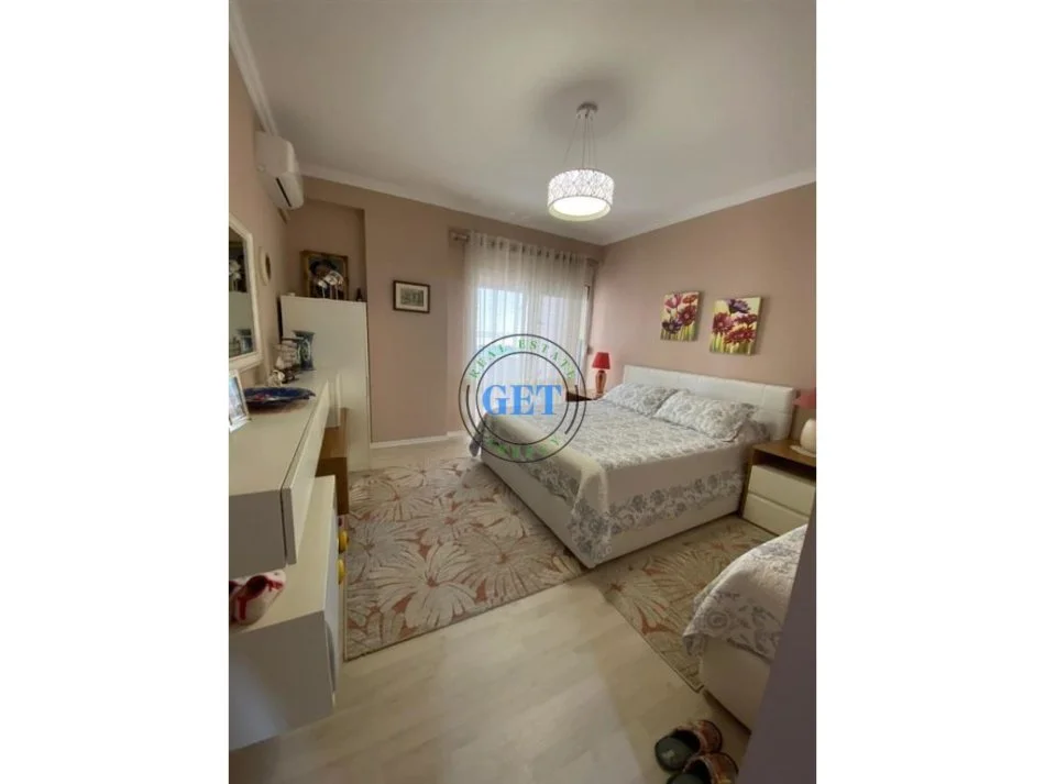 Durres, shitet apartament 2+1 Kati 6, 150.000 €