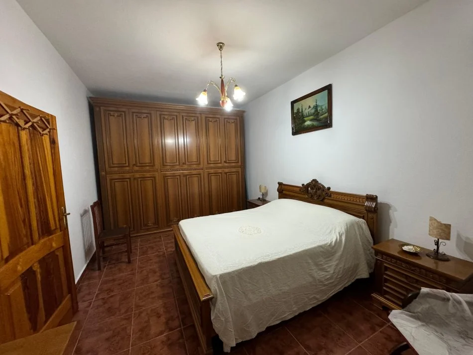 Tirane, jepet me qera shtepi 1 Katshe Kati 0, 112 m² 450 € (Ali Visha)