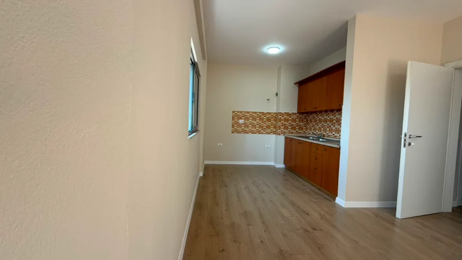 Tirane, shitet apartament 2+1+Ballkon Kati 6, 100 m² 183.000 € (don bosko) MLS # 530581012-33