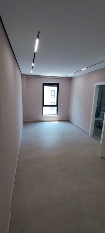 Tirane, jepet me qera apartament 2+1+Ballkon Kati 4, 115 m² 550 € (Rezidenca Harmonuy)