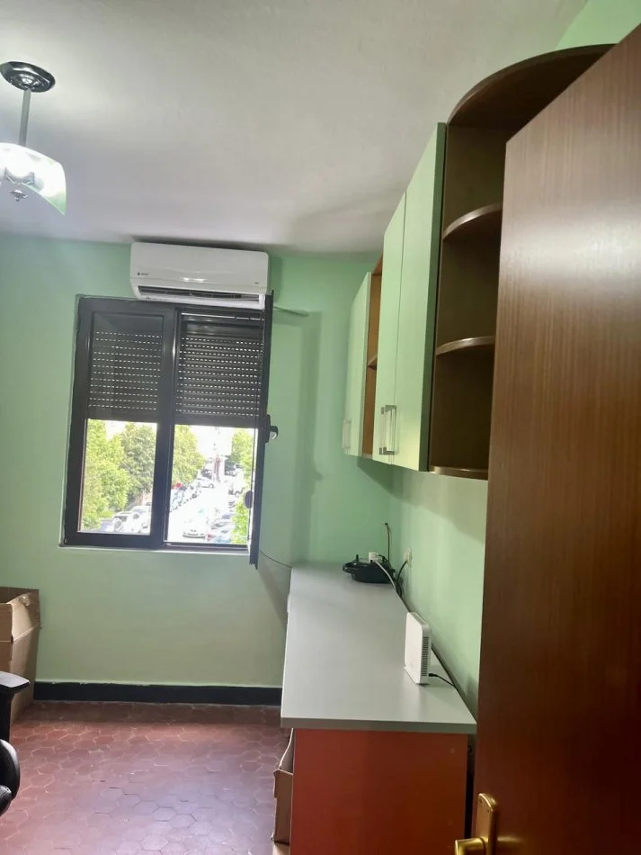Tirane, jepet me qera apartament 2+1+Aneks Kati 3, 75 m² 650 € (Myslym Shyri)