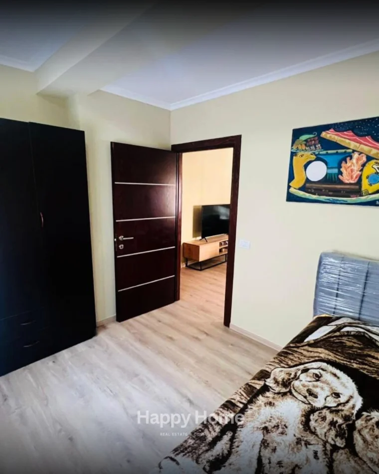 Tirane, jepet me qera apartament 2+1 Kati 4, 68 m² 650 € 