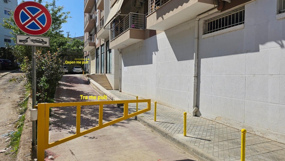 Tirane, shitet nga Pronari, pa-komision garazh | post parkimi Kati 0, 17 m² 37.000 € (Rruga e Ullishtes)