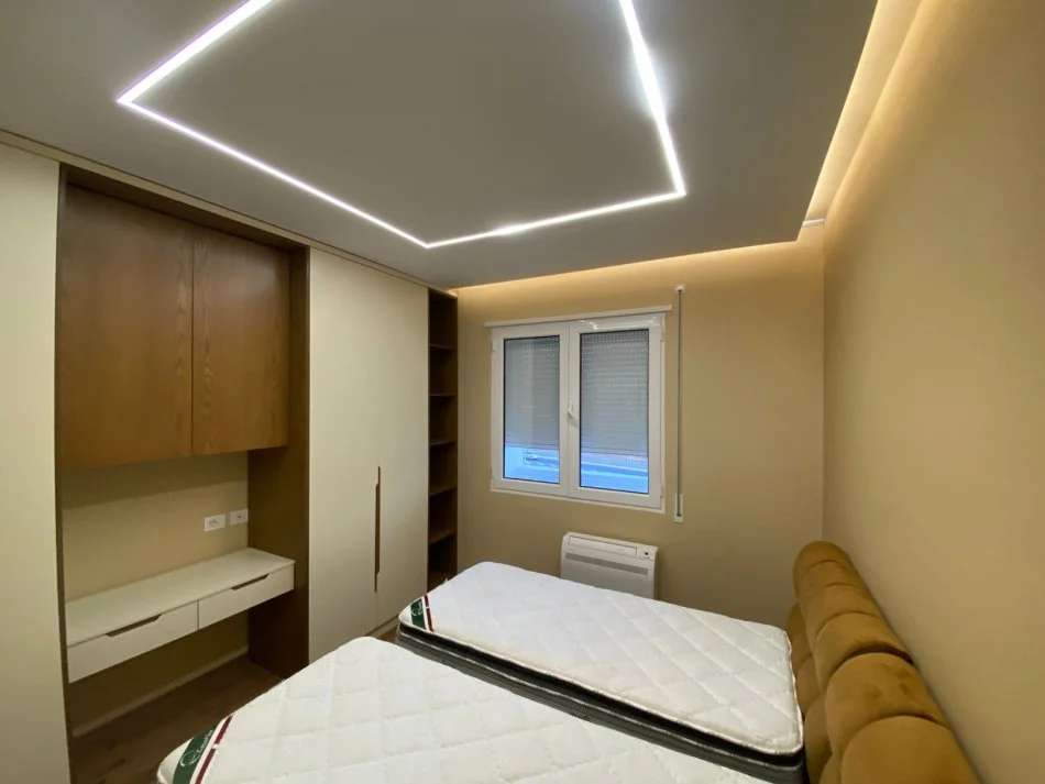 Tirane, jepet me qera apartament 2+1+Ballkon Kati 3, 100 m² 500 € (Unaza e Re, Paskuqan)