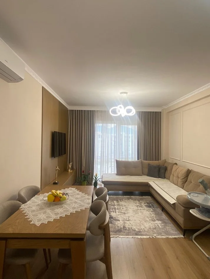Tirane, shitet apartament 2+1+Ballkon Kati 2, 101 m²