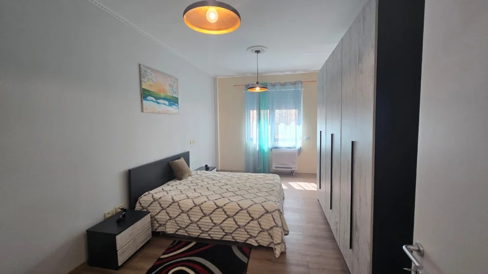 Tirane, jepet me qera apartament 2+1 Kati 2, 125 m² 1.200 €