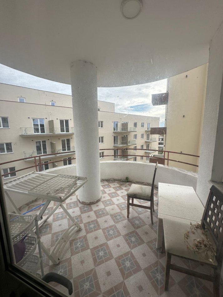 Durres, shitet apartament 1+1+Ballkon Kati 5, 70 m² 85.000 € (Mali i Robit)