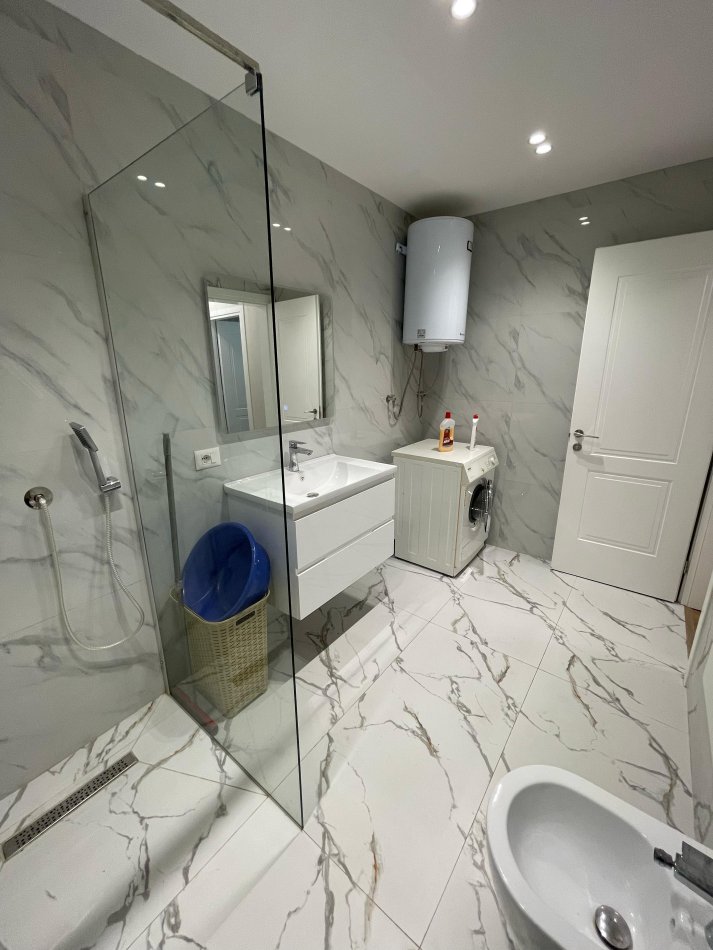 Tirane, shitet apartament 2+1 Kati 3, 90 m² 200.000 € (Perballe Delijorgjit)
