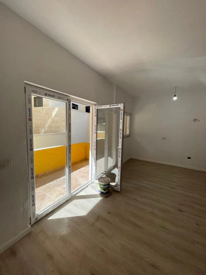 Durres, shitet apartament 2+1 Kati 1, 84 m² 115.000 € (vollga)