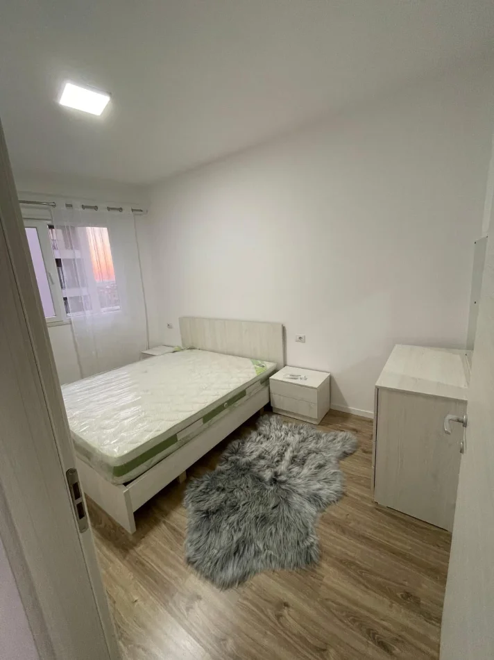 Tirane, jepet me qera apartament 1+1 Kati 6, 72 m² 570 € (Kompleksi Aura, rruga Dritan Hoxha)