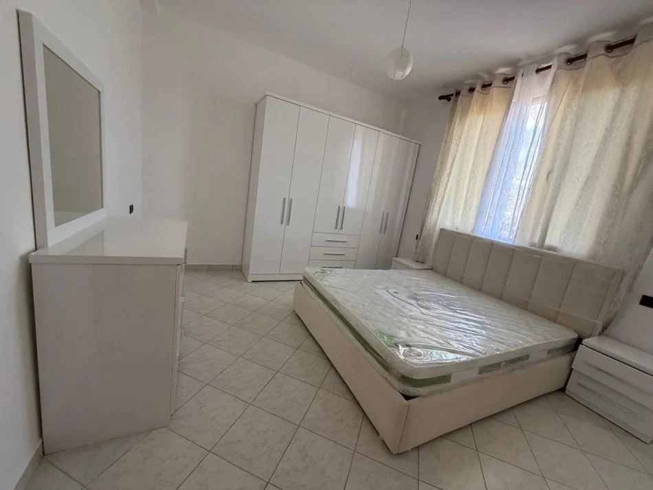 Tirane, jap me qera apartament 1+1+Ballkon Kati 2,