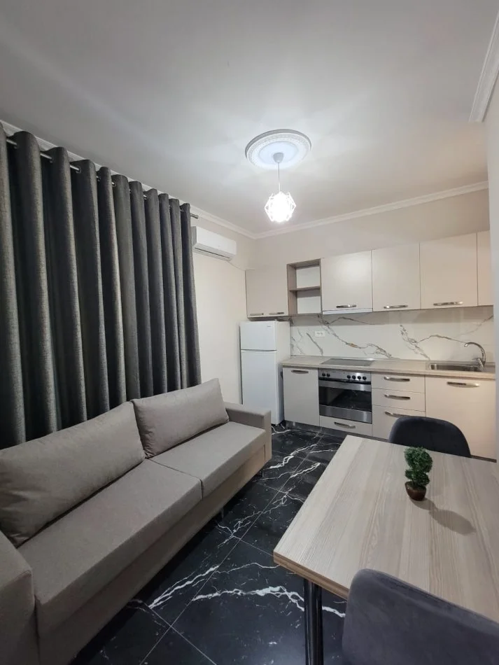 Tirane, jepet me qera apartament 1+1 Kati 2, 55 m² 350 € (RRUGA HAMDI PEPO)