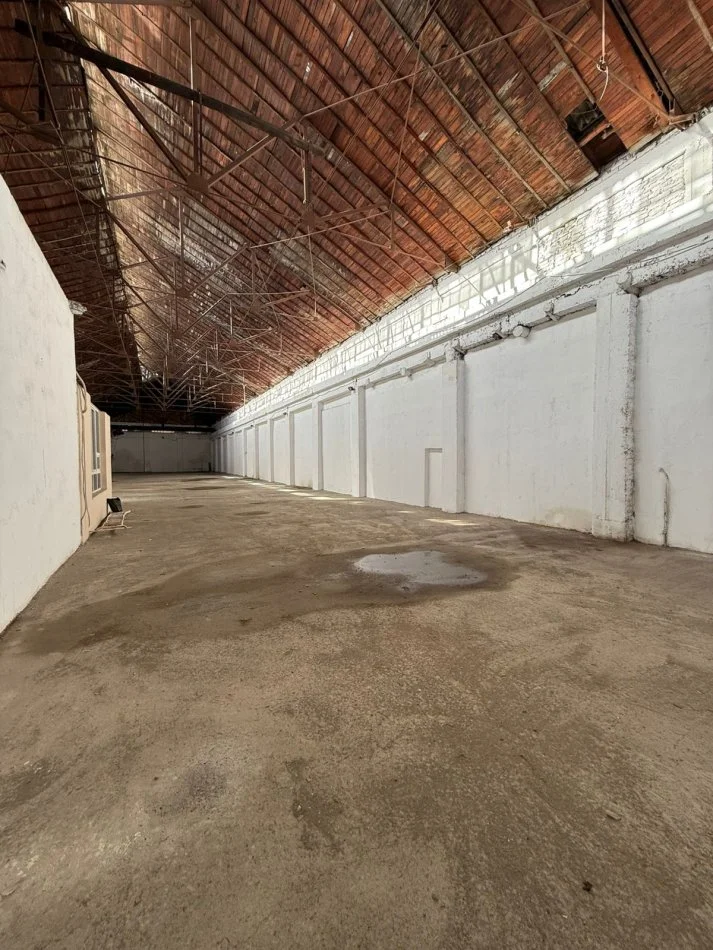 Durres, jepet me qera magazine Kati 0, 700 m² 1.200 € (Shkozet)