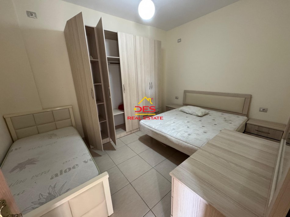 Vlore, jepet me qera apartament 1+1 Kati 0, 65 m² 250 € (Rruga Çamëria)