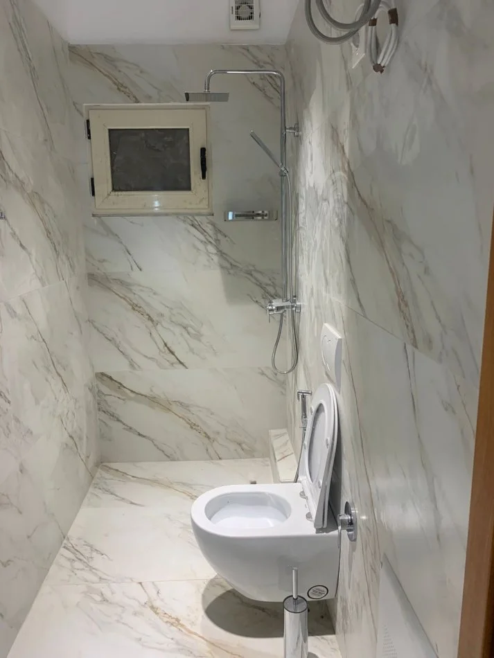 Tirane, jepet me qera apartament 1+1+Ballkon Kati 3, 60 m² 400 € (Selite te vogel)