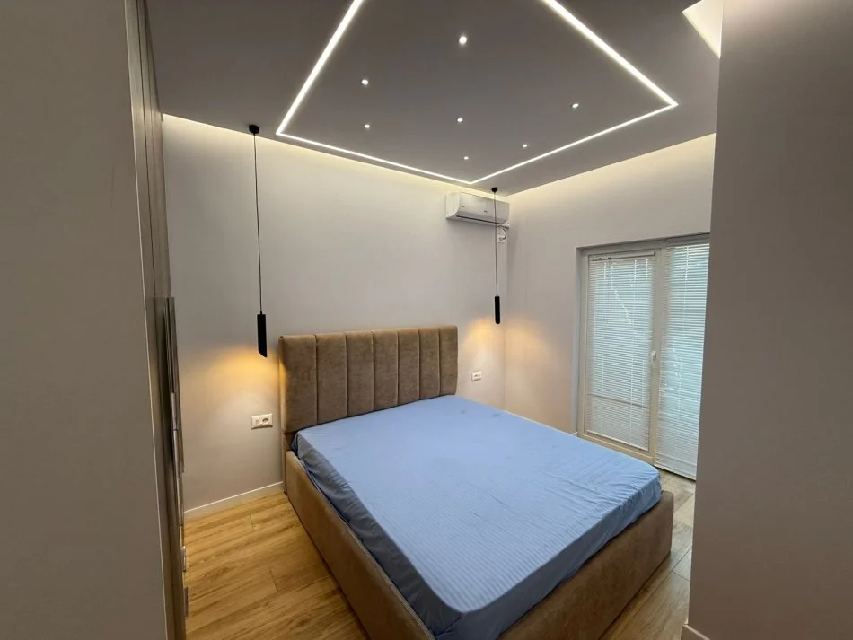 Tirane, jepet me qera apartament 1+1 Kati 6, 49 m² 550 € (Hoxha tahsim)