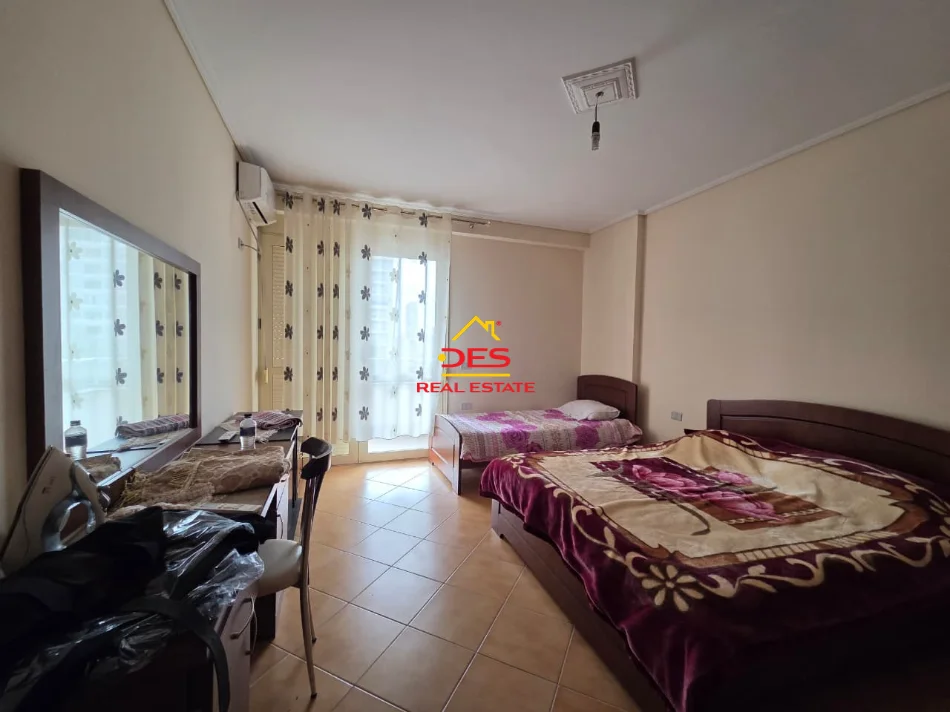 Vlore, jepet me qera apartament 1+1+Ballkon , 70 m² 350 € (Rruga Gjergj Kastrioti)