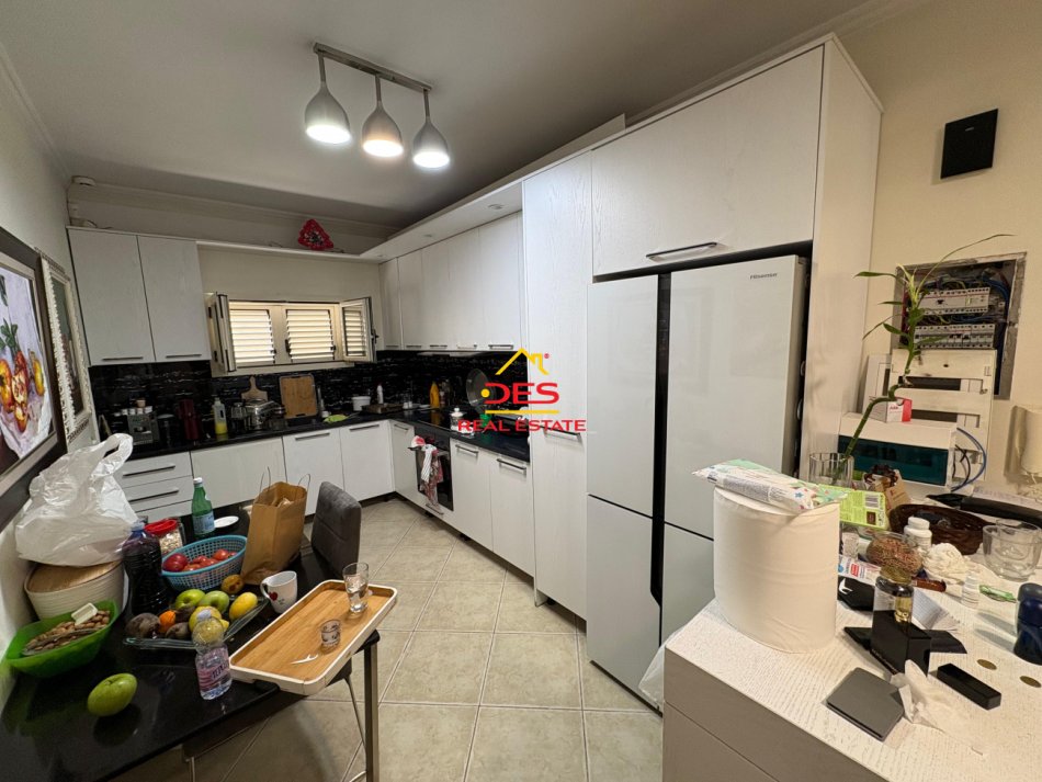 Vlore, shitet apartament+verande | Penthouse Kati 1, 285 m² 625.000 € (Rruga Gjergj Kastrioti)