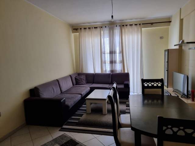 Tirane, jepet me qera apartament Kati 6, 130 m² 335 Euro (astrit losha)