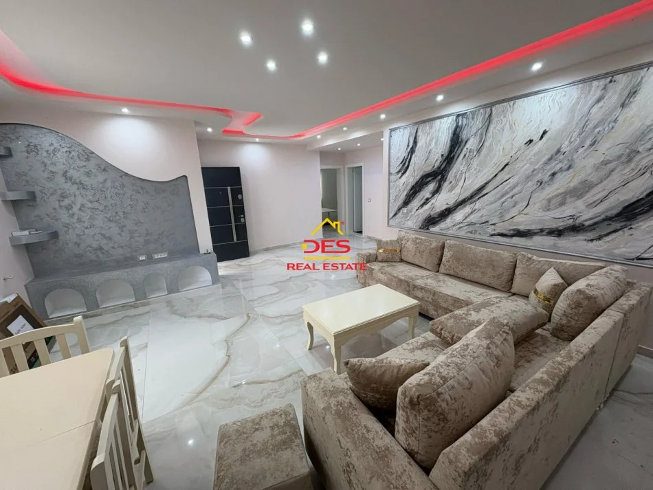 Vlore, jepet me qera Vile 2+1+Ballkon Kati 0, 134 m² 380 € (Rruga Sokrat Leka)