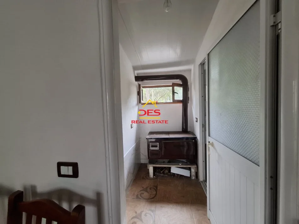 Vlore, jepet me qera shtepi Kati 0, 60 m² 150 € (Rr Sazani Vlorë)