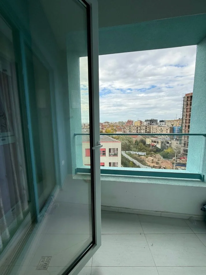 Tirane, jepet me qera apartament 2+1+Ballkon Kati 5, 79 m² 500 € (Alidem / REZIDENCA KADIU