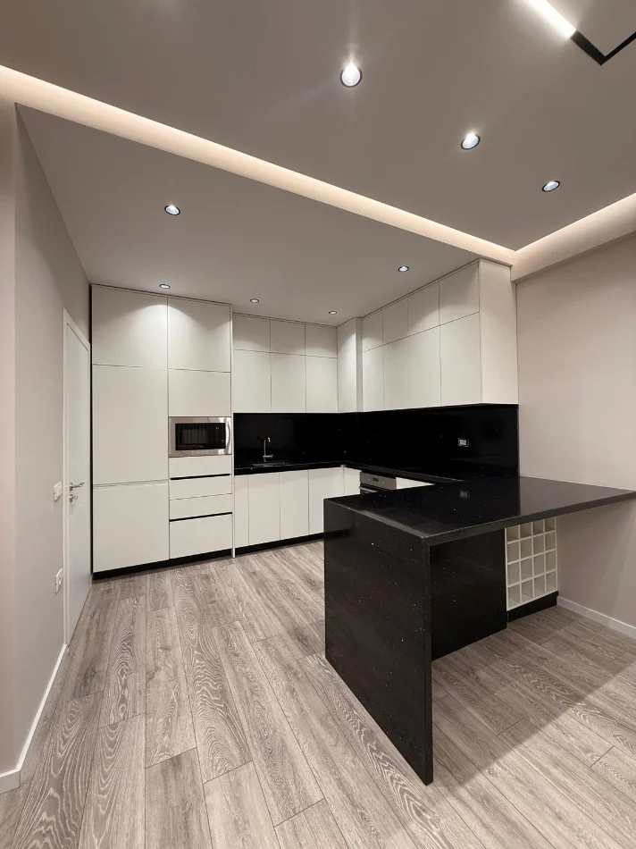 Tirane, jepet me qera apartament 1+1+parkim Kati 2, 70 m² 60.000 Lek (Urban Gate Astir)