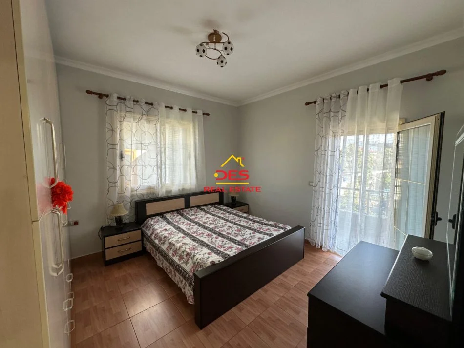 Vlore, jepet me qera shtepi 1+1+Ballkon Kati 2, 70 m² 350 € (Rruga Dervish Hekali)