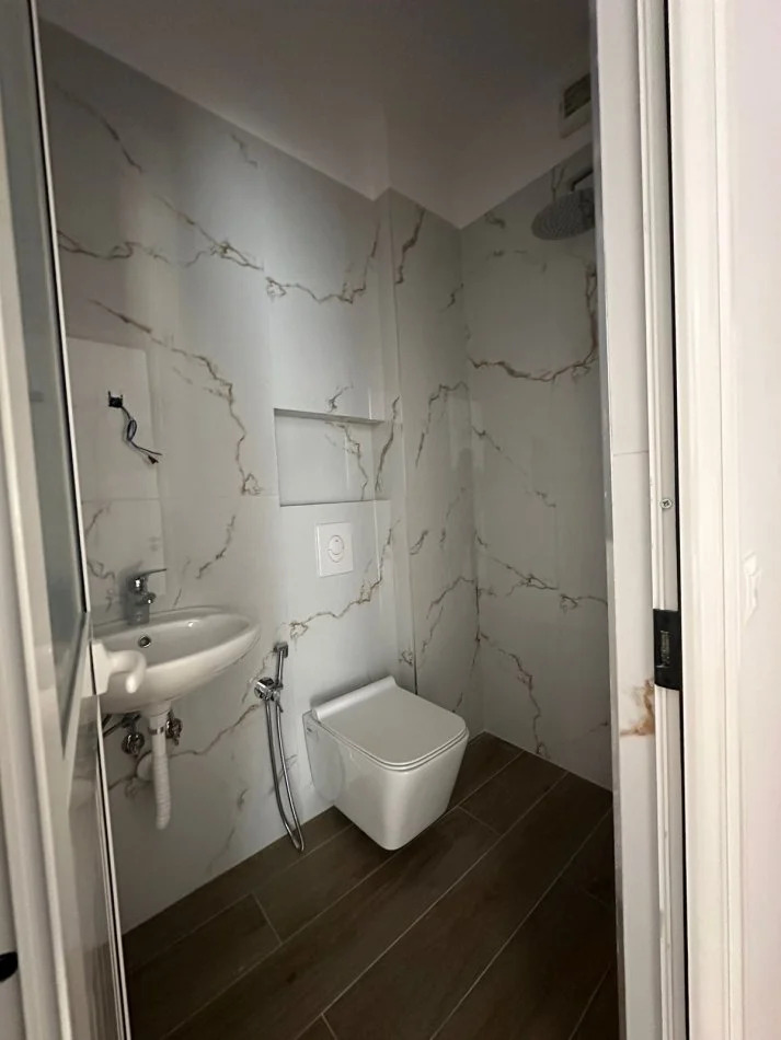 Tirane, shitet apartament 2+1 Kati 7, 96 m² 210.000 € (Rruga Kavajes)