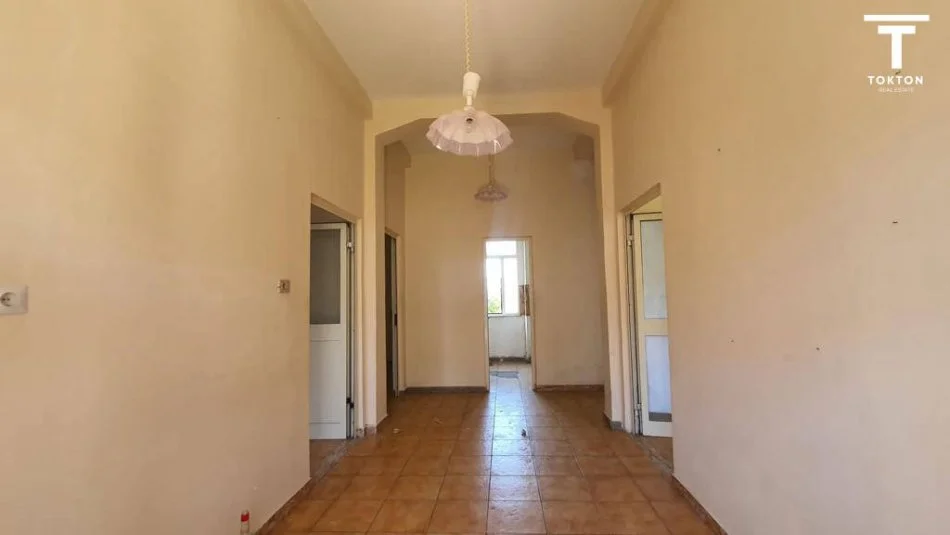 Tirane, shitet Vile 3 Katshe Kati 3, 401 m² 480.000 € (RRUGA DEMOKRACIA VLORE)