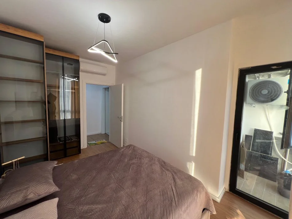 Tirane, jepet me qera apartament 1+1 Kati 3, 56 m² 500 € (Bulevardi i ri)