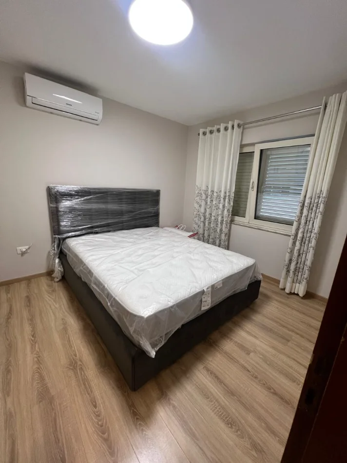 Tirane, jepet me qera apartament 1+1 Kati 2, 650 € (stadiumi dinamo , sheshi willson)