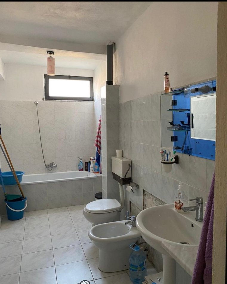 Shkoder, shitet apartament 2+1 Kati 4, 80 m² (Qaf Hardhi)