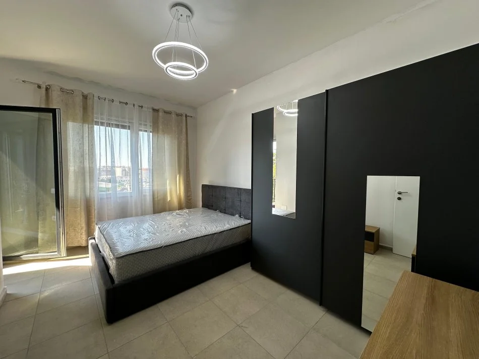 jepet me qera apartament 1+1    UNA56223